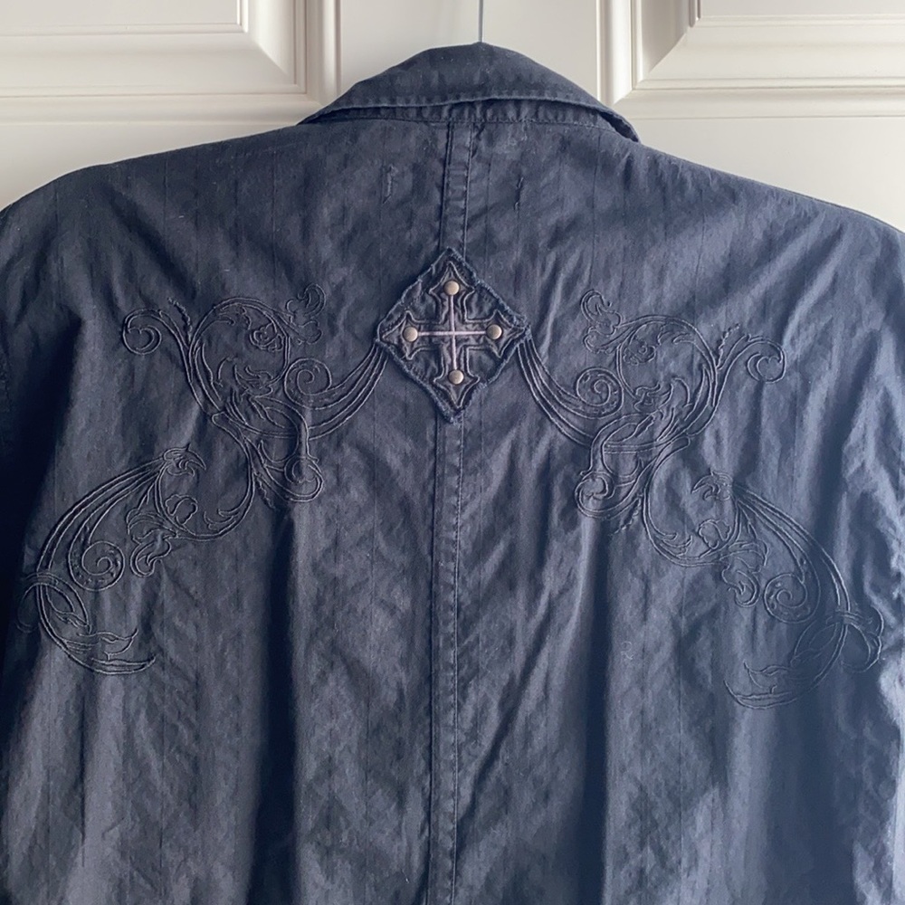 Men’s black button down shirt